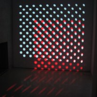 Dephine Deguislage, (x.R)+(x.V)+(x.B) /  LEE.X, (installation in-situ, filtres LEE, dvd, projecteur dia et projecteur numérique, dimensions variables-, appartient