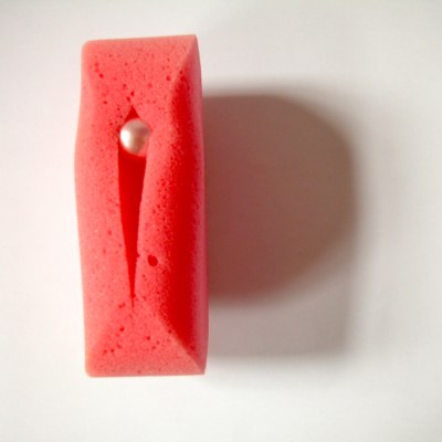 Vulve, mousse et perle