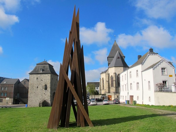 Disorder: 11 Uneven Angles, acier corten, 800 x 260 x 205 cm, 2015