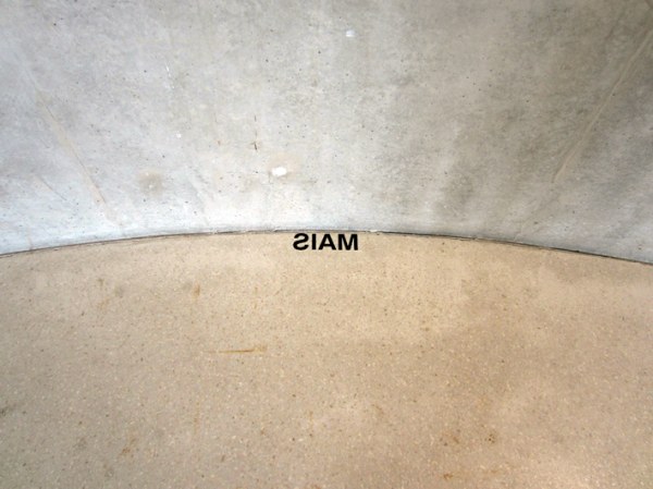 Peter Downsbrough, installation spécifique pour la rotonde, 2011