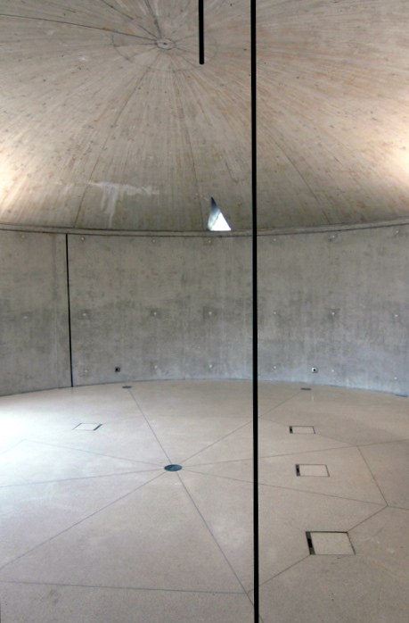 Peter Downsbrough, installation spécifique pour la rotonde, 2011